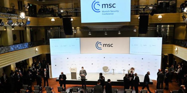 MSC'de demokrasilerdeki gerileme, tiranlarla mücadele tartışıldı