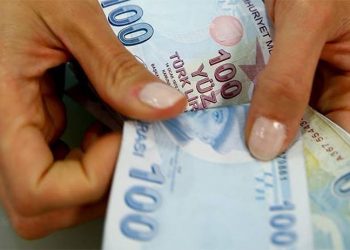 Maaşlar eridi: Birçok meslek mensubu yoksulluk sınırın altında kaldı