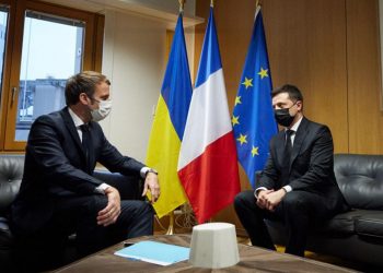 Macron, Ukrayna'da konuştu: Krize ilişkin somut çözümler olabileceğine inanıyorum