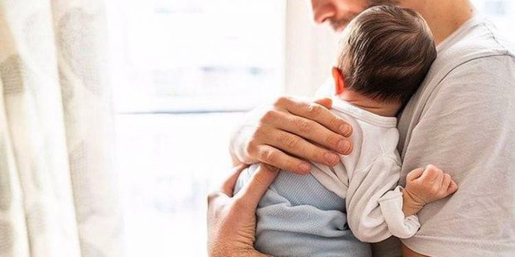 Mahkemeden 'babalık izni' kararı: Maaştan kesinti yapılamaz