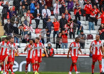Maç sonucu | Fraport TAV Antalyaspor 3-0  VavaCars Fatih Karagümrük