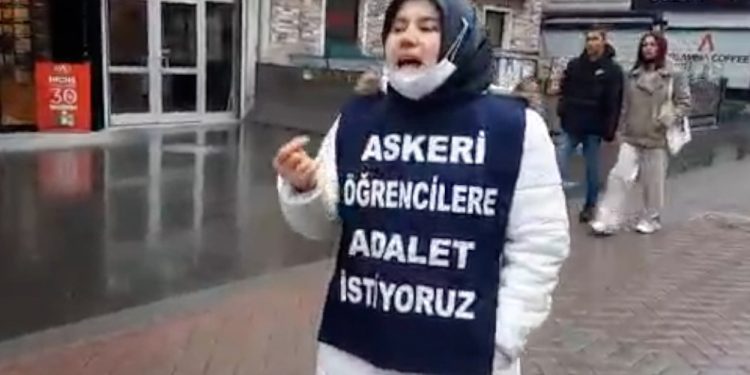Melek Çetinkaya’dan Diyanet’e: ‘Kandilde sokakta adalet aramak yapılacak ibadetler arasında mı?’