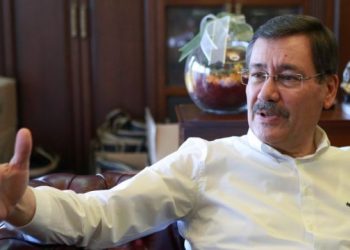 Melih Gökçek’e suçlama: Usulsüz şekilde 958 milyon liralık süs bitkisi aldı