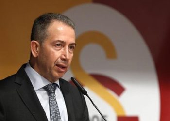 Metin Öztürk'ten Burak Elmas'a: Sahada, masada, parada sıfırız