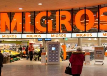 Migros, çöpe atılan çürük sebzeleri aldığı için işçiyi ‘hırsızlık’ suçlamasıyla işten attı