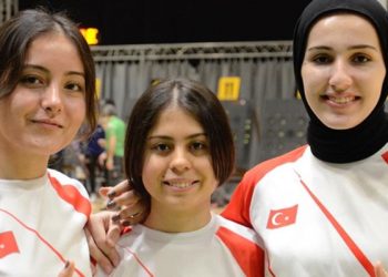 Milli okçular, Slovenya'da 1 dünya, 2 de Türkiye rekoru elde etti