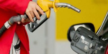 Motorin ve benzine bir zam daha! Litresi 16 liraya dayanacak