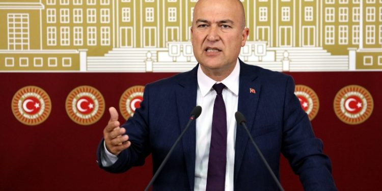 Murat Bakan'dan 'erişim engeli' tepkisi: Kürsü dokunulmazlığına müdahale