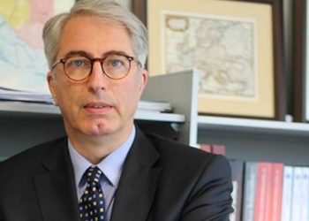 Murat Yetkin: Adeta "Aşılı olan hafif atlatıyor, gerisi de artık sorunumuz değil" der gibiler