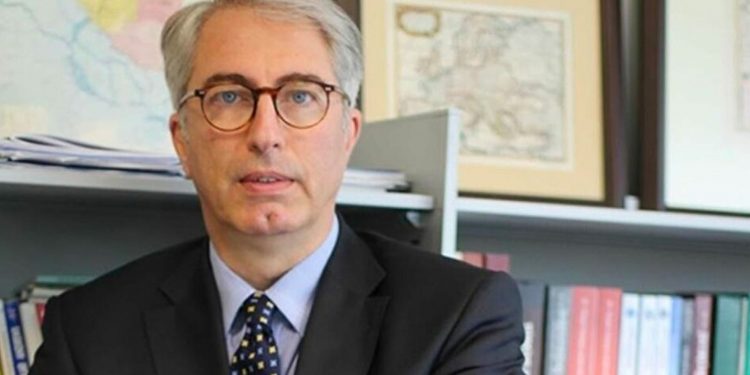 Murat Yetkin: Adeta "Aşılı olan hafif atlatıyor, gerisi de artık sorunumuz değil" der gibiler