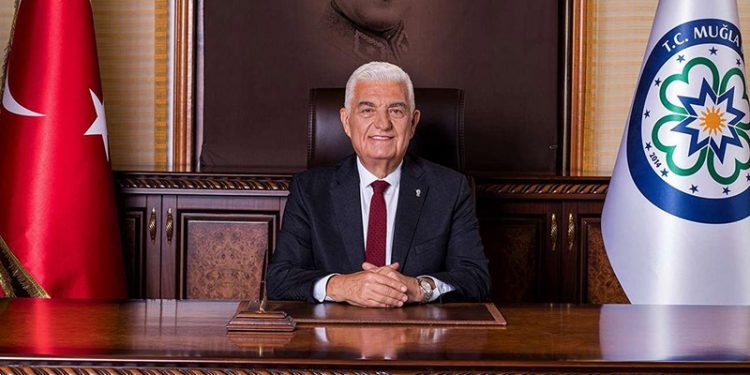 Muğla Büyükşehir Belediye Başkanı Osman Gürün koronavirüse yakalandı