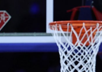 NBA'de Mavericks, 19 sayı geriden gelerek Warriors'ı yendi