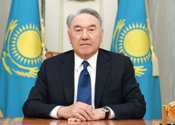 Nazarbayev’in siyasi yetkileri yasayla kaldırıldı