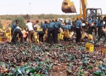 Nijerya'da şeriat polisi 4 milyon şişe birayı imha etti