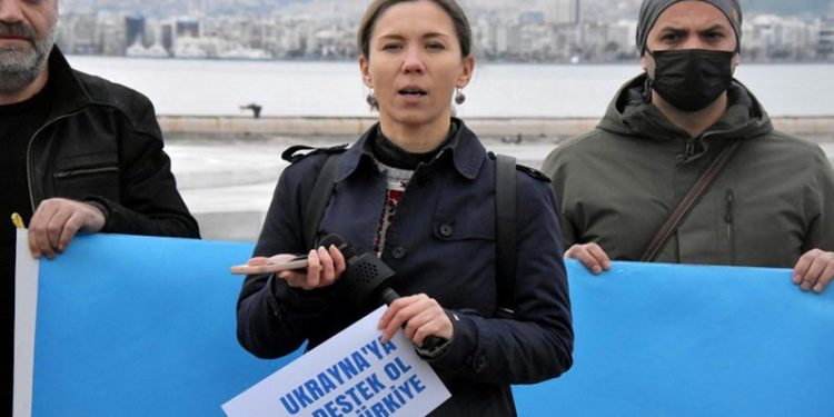 Olena Özbek: Avrupa bizi yalnız bıraktı şu an tarih tekrarlanıyor