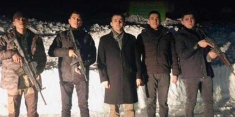 Oluç: Kaymakamın görevi silahlı kişilerle açıklama yapmak mıdır?