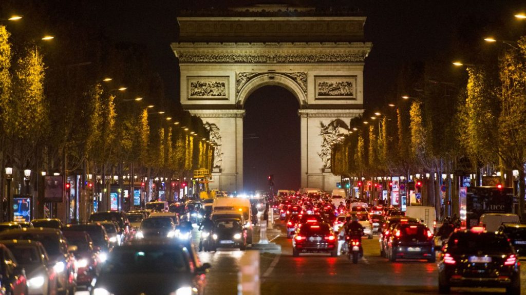 Paris trafiğinde gürültüye karşı ses radarı dönemi başlıyor