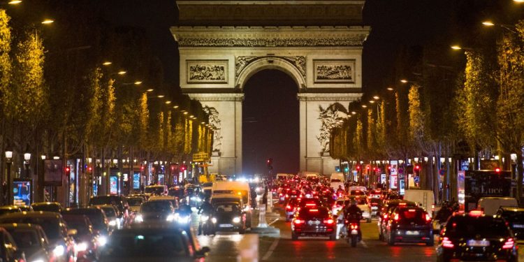 Paris trafiğinde gürültüye karşı ses radarı dönemi başlıyor