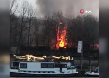 Paris’teki ünlü Orsay Müzesi yakınında yangın
