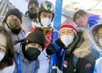 Pekin Kış Olimpiyatı’nda ‘Doğu Türkistan Bayrağı’ krizi