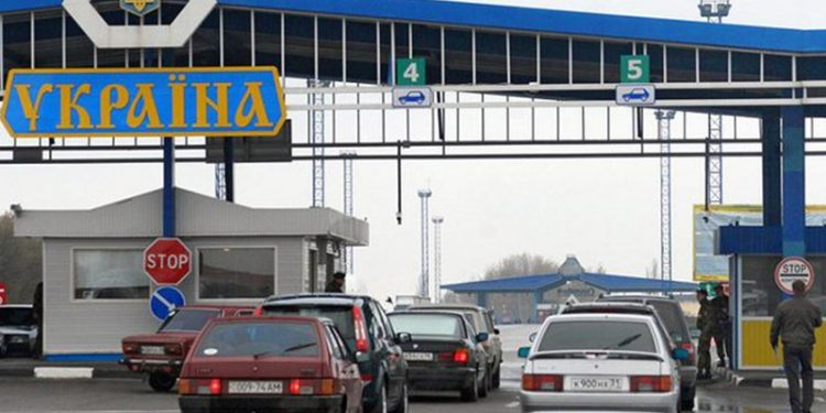 Polonya - Ukrayna sınırı çocuklu aileler haricinde sivillere kapatıldı