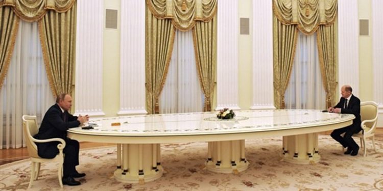 Putin: Avrupa'da savaş istemiyoruz