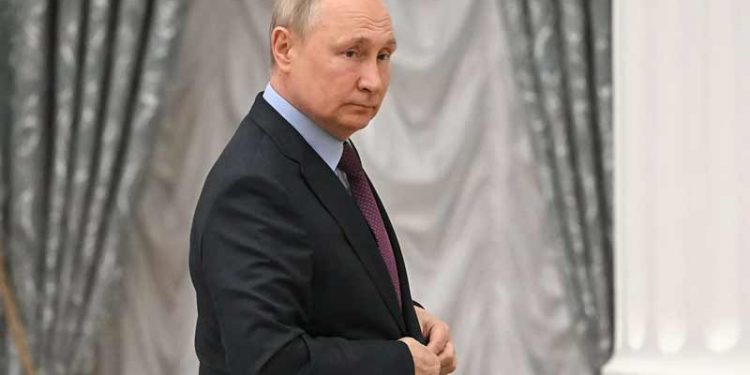 Putin: Donbass cumhuriyetlerini, anayasalarında belirtilen sınırlar içerisinde tanıdık