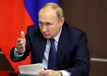 Putin, Scholz ile g&ouml;r&uuml;şt&uuml;: M&uuml;zakereye hazırız