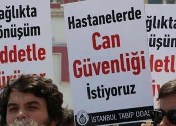 Raporsuz ilaç vermek istemeyen doktor, darp edildi