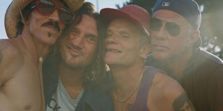 Red Hot Chili Peppers'ın yeni şarkısı Black Summer yayında