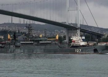 Reuters: En az dört Rus gemisi Boğaz geçişi için Ankara'nın kararını bekliyor