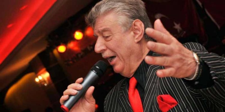 Rumeli türkülerinin sevilen ismi Arif Şentürk, yaşamını yitirdi