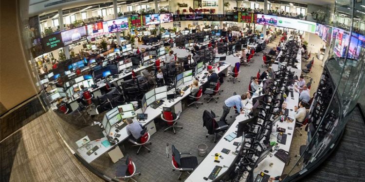 Rus borsasında tarihi çöküş görüldü, kayıp 180 milyar doları buldu