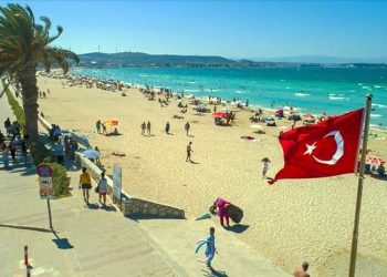 Rusya-Ukrayna savaşında Türkiye turizmi 10 milyon turist ve 11 milyar dolar kaybeder