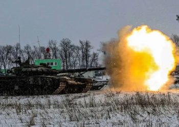 Rusya, Ukrayna sınırına daha çok asker gönderiyor