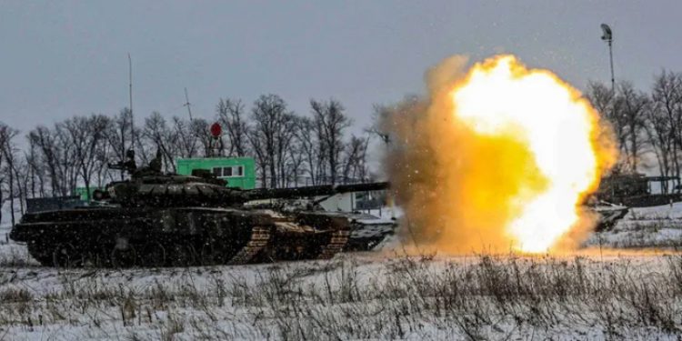 Rusya, Ukrayna sınırına daha çok asker gönderiyor