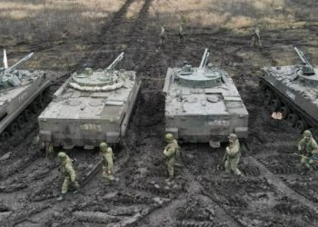 Rusya, diplomatik personellerini Ukrayna&rsquo;dan tahliye ediyor