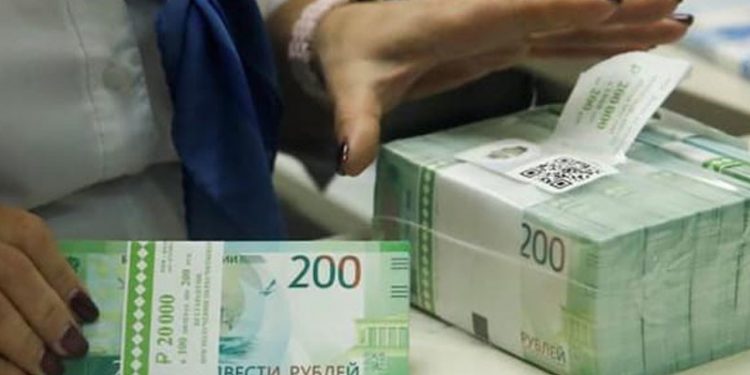 Rusya’ya SWIFT yaptırımına Japonya da katıldı