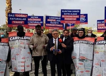 SAADET’ten zam eylemi: AKP zam oldu yağıyor