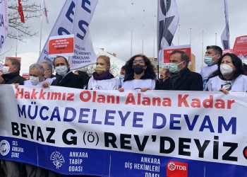 Sağlık çalışanları grevde: Van’da sekiz kişi gözaltına alındı