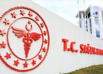 Sağlıkta sözleşmeli idareciler uygulaması başladı: AVM’de, otelde çalışanlar, eski imamlar müdür yapıldı