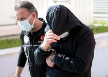 Sucuk ve kavurma paketlerinden 11 kilo esrar çıktı