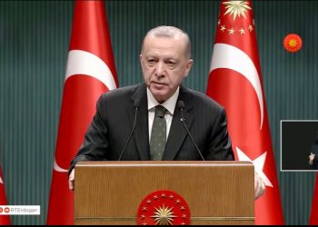 Tayyip Erdoğan: Enflasyon kamburunu bir süre daha taşımak zorunda kalacağız