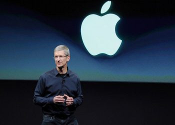 Tim Cook 99 milyon dolar ikramiye aldı, ortalık karıştı: Yatırımcılar paketin reddedilmesini istiyor