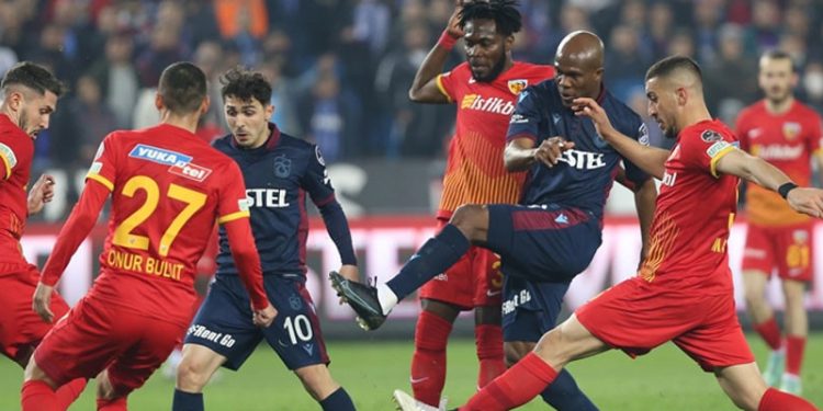 Trabzonspor, Yukatel Kayserispor'u 3-2 yendi