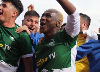 Trabzonspor'un eski yıldızı İbrahim Yattara, sahalara döndü