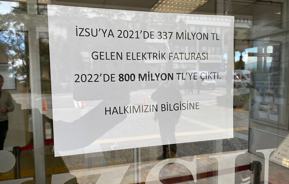 Tunç Soyer, İZSU’ya gelen elektrik faturasını paylaştı: 337 TL’den 800 liraya çıkmış