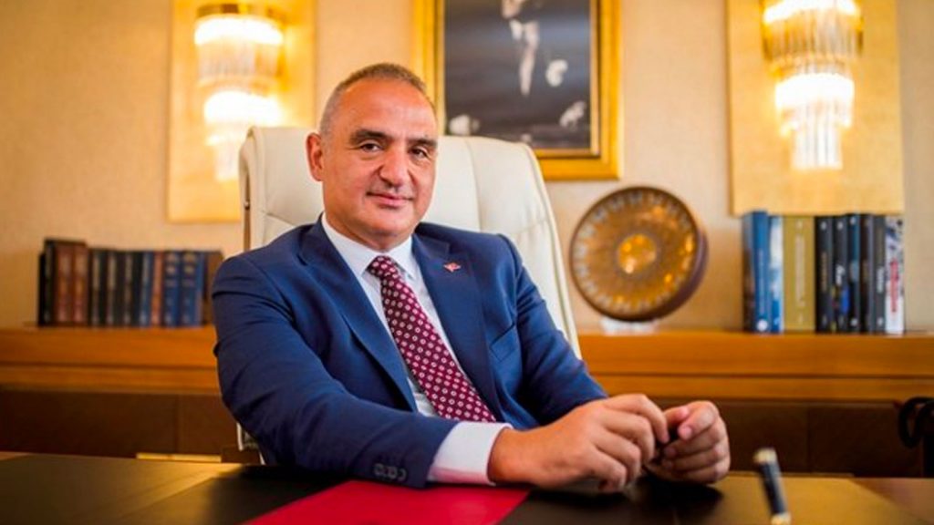 Turizm Bakanı Mehmet Ersoy: Bu yılki 35 milyar dolarlık turizm geliri beklentimiz ellerimizi açıp turist beklemekle olmayacak, sahada önemli çalışmalar yapılıyor