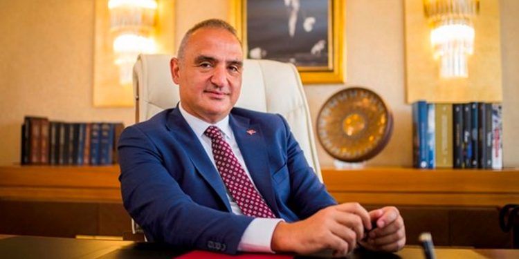 Turizm Bakanı Mehmet Ersoy: Bu yılki 35 milyar dolarlık turizm geliri beklentimiz ellerimizi açıp turist beklemekle olmayacak, sahada önemli çalışmalar yapılıyor