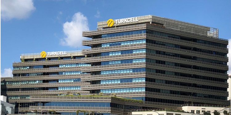 Turkcell'in Rus ortağı 'yönetim değişmeli' dedi, kendi adaylarını açıkladı